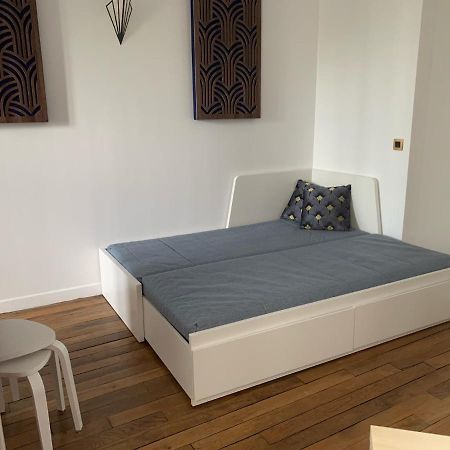 Studio Perfect For 2 Adults And 1 Kid, And Up To 2 Kids - Jourdain 20E, 25Mn To Louvre Via Line M11 Париж Екстериор снимка