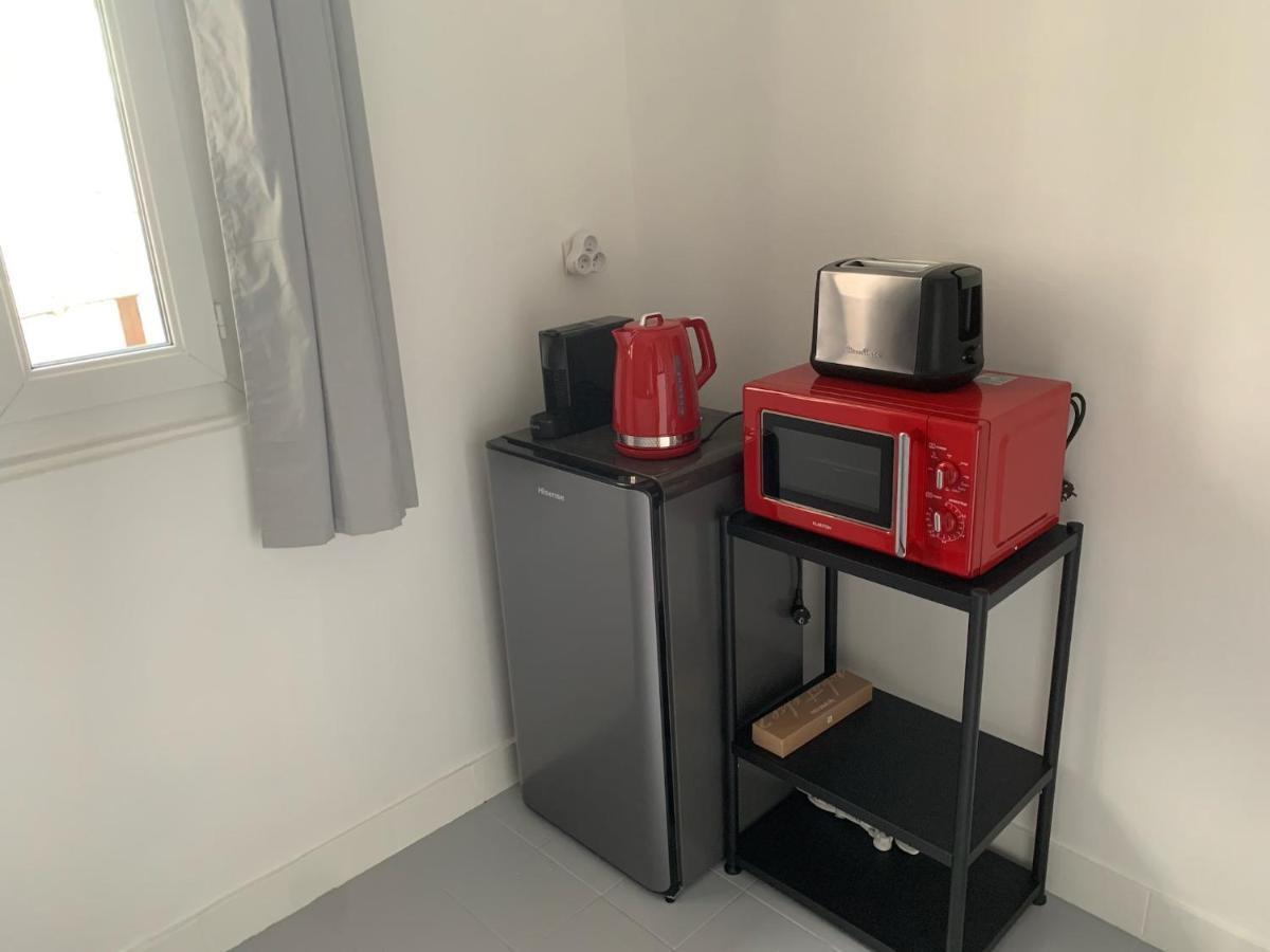 Studio Perfect For 2 Adults And 1 Kid, And Up To 2 Kids - Jourdain 20E, 25Mn To Louvre Via Line M11 Париж Екстериор снимка